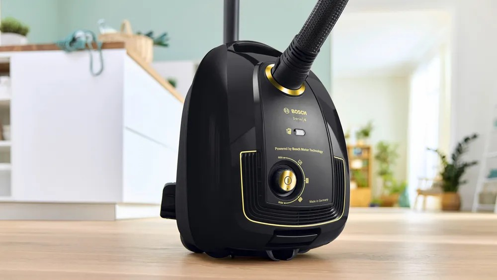 Series 4 Bagged Vacuum Cleaner – 2200W, XL Dust Bag, HEPA Filter, Black | Bosch BGL38GOLD