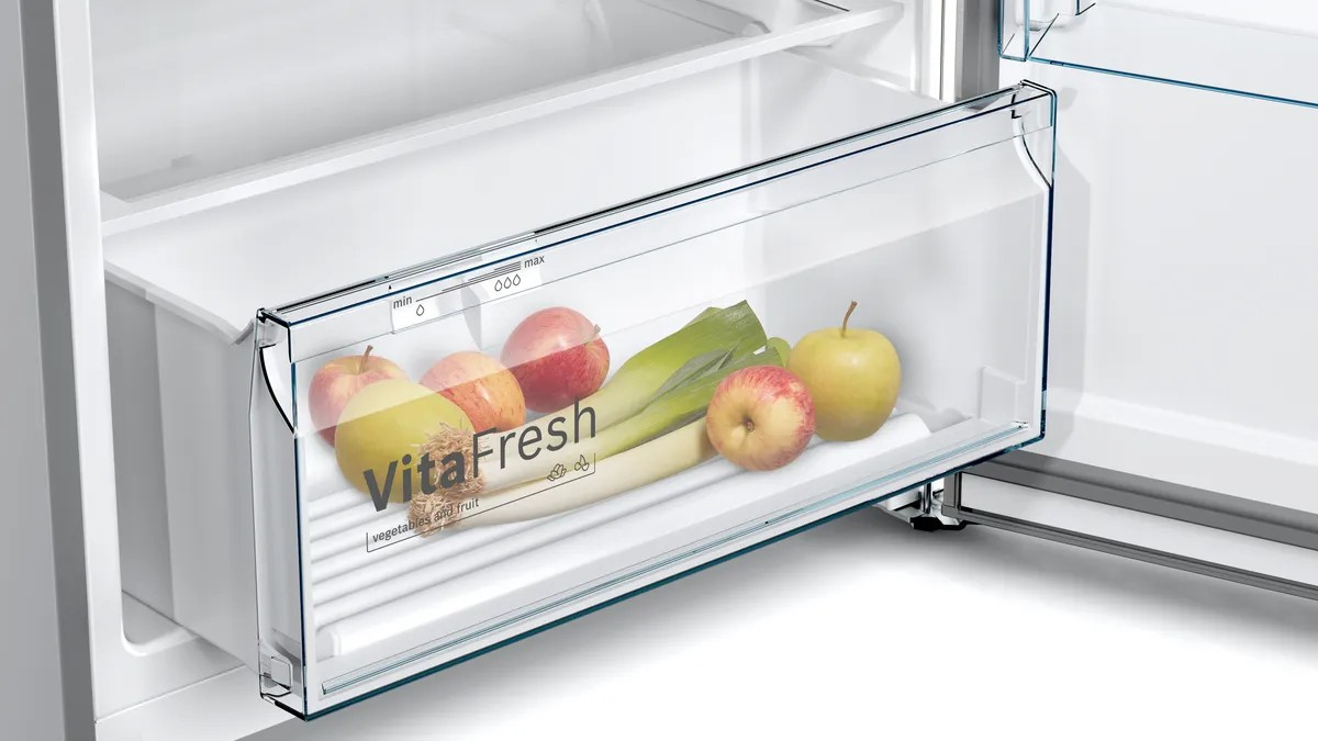 Series 4 Top Freezer Refrigerator – 328L Net Capacity, NoFrost, VitaFresh, 178x70 cm, Stainless Steel Look | Bosch KDN43VL2E8