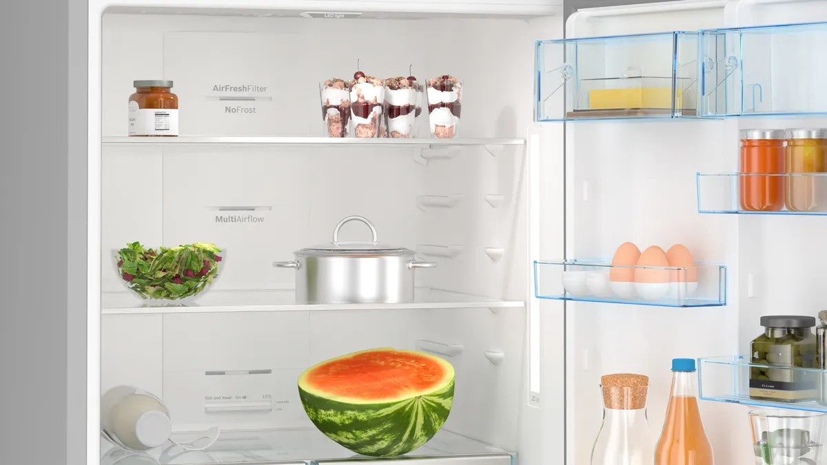 Series 6 Bottom Freezer Refrigerator – 526L Net Capacity, NoFrost, EasyAccess Shelves, 186x75 cm, Anti-Fingerprint Steel | Bosch KGN76CI3E8