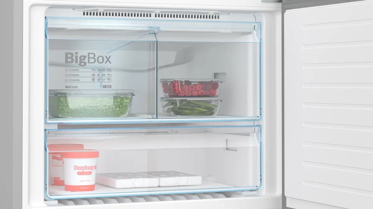 Series 6 Bottom Freezer Refrigerator – 608L XXL Capacity, NoFrost, EasyAccess Shelves, 186x86 cm, Anti-Fingerprint Steel | Bosch KGN86CI3E8