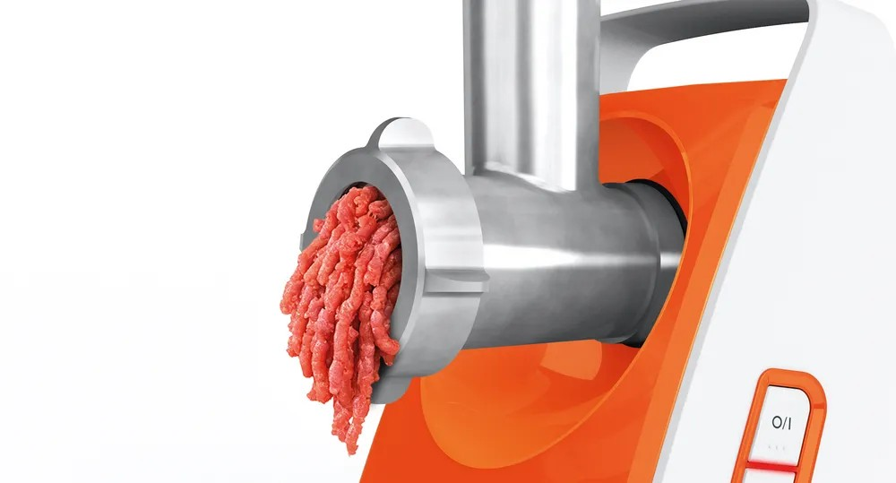 CompactPower Meat Mincer – 1600W Max Power, Citrus Press, Kebbe & Sausage Attachments, White with Soft Orange | Bosch MFW3630I