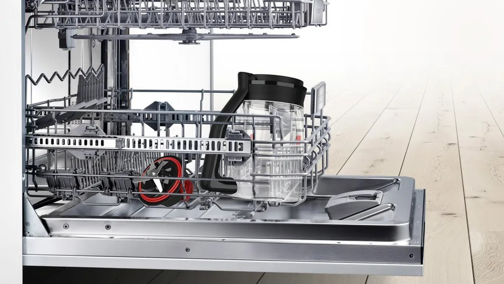 VitaPower Series 4 Blender – 1200W, 1.5L Glass Jug, Ice Crush & Smoothie Functions, Black | Bosch MMB6172B