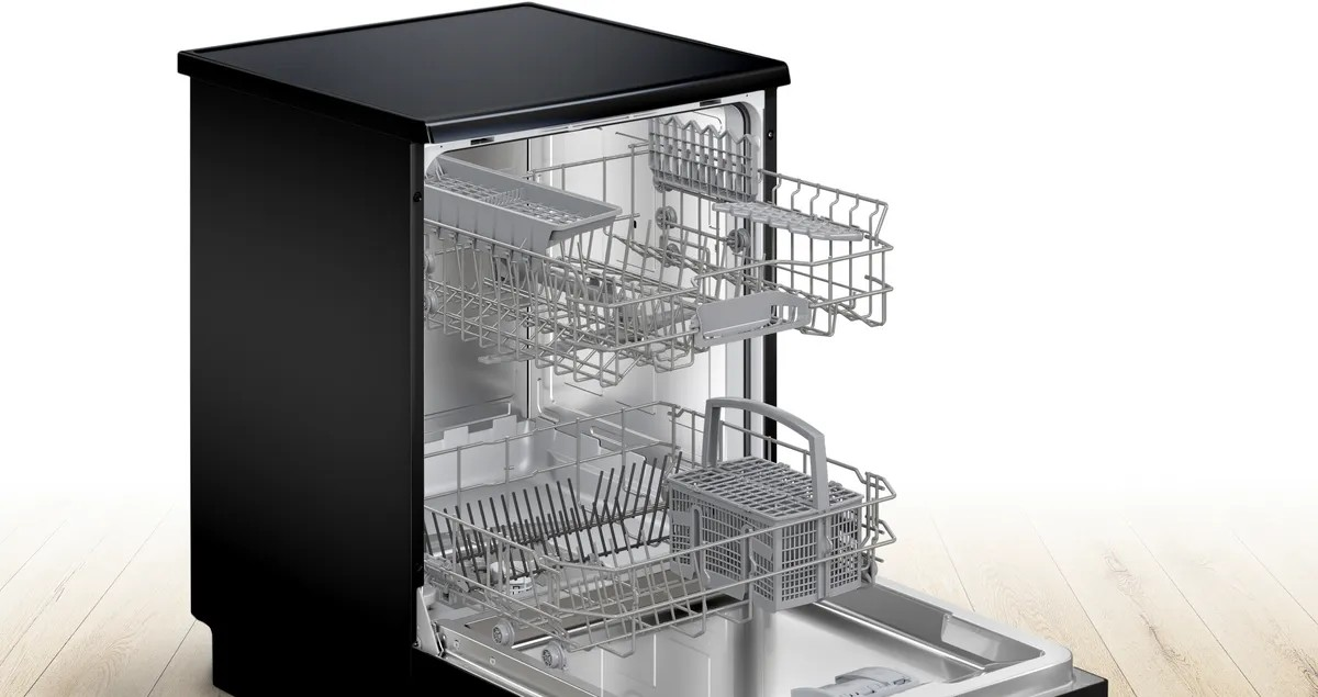 Series 2 Freestanding Dishwasher – 12 Place Settings, 60 cm, ExtraDry & AquaStop, Black | Bosch SMS25AB00V