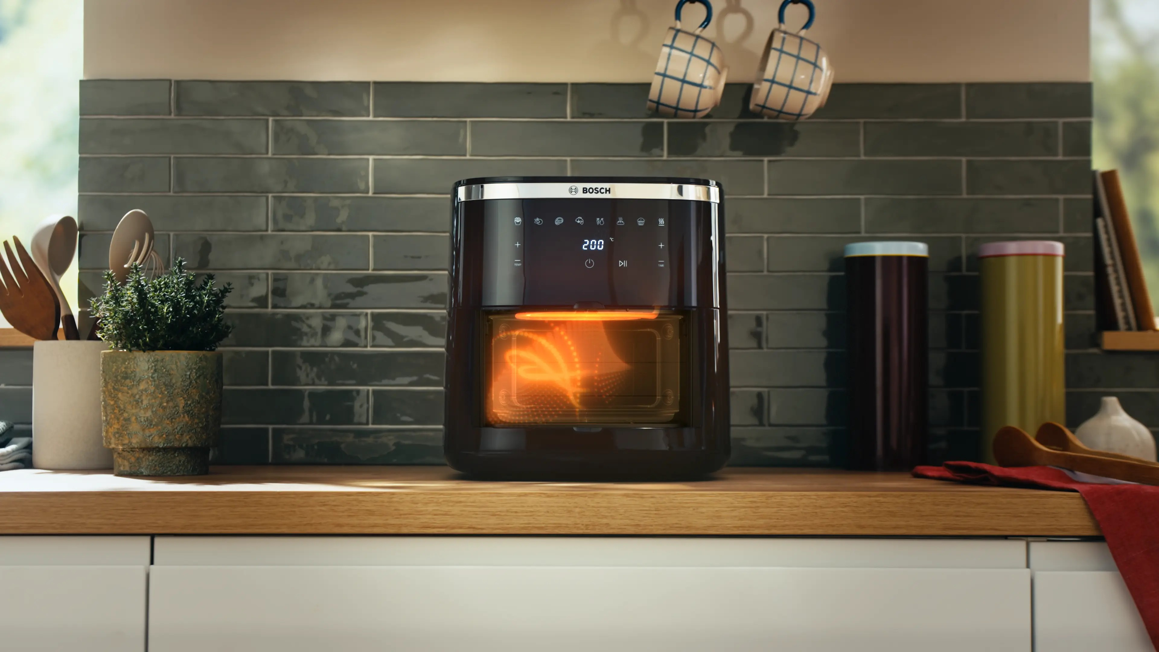 قلاية هوائية سيريس 6 – سعة 7.2 لتر، 8 برامج طهي، بدون تسخين مسبق، طهي صحي بزيت أقل، أسود | بوش MAF671B0